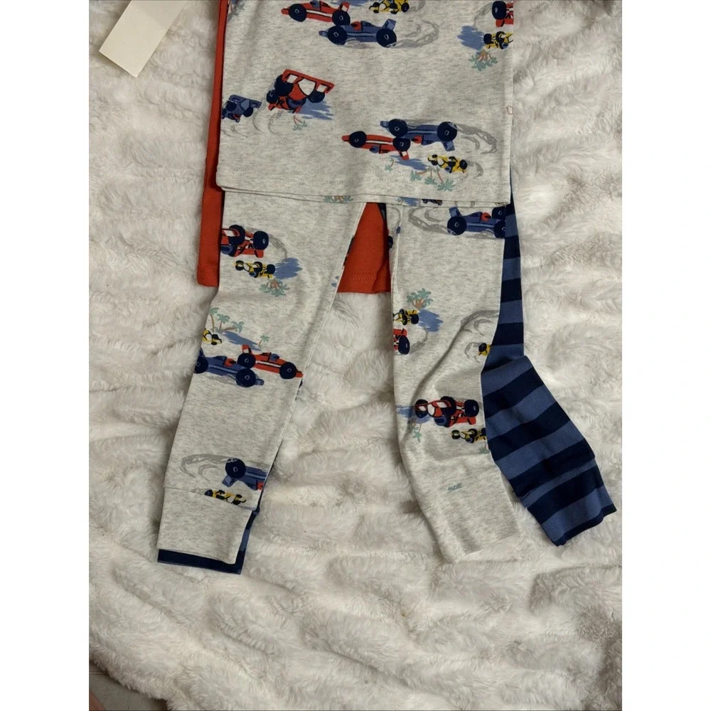 New BOYS CARTERS SZ 3T PAJAMAS RACE CAR Racing Off To Bed Snooze